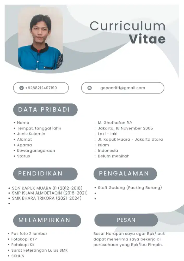 Staf pecking barang
