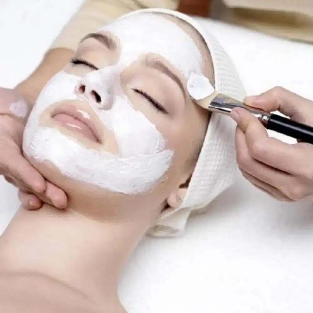 Dibutuhkan pekerja salon kecantikan (bidan/perawat)