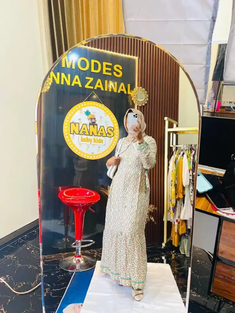Di cari hostlive baju