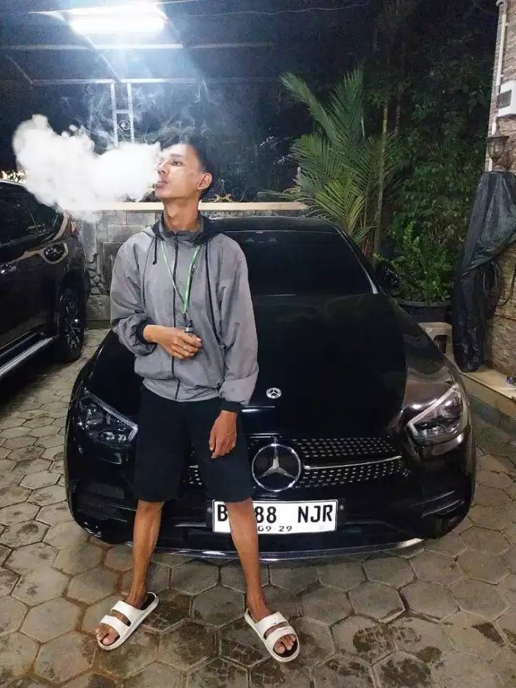Membutuhkan pekerjaan