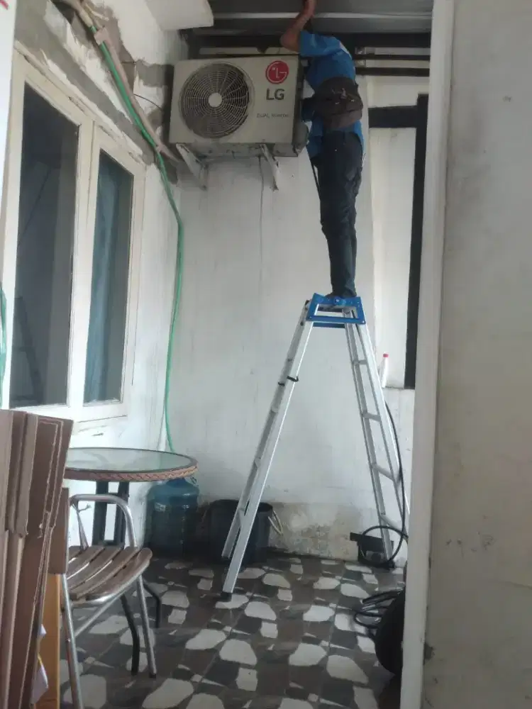 Jasa Bongkar pasang AC wilayah surabaya