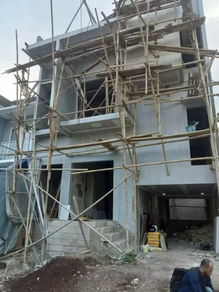 Tukang bangunan harian / borongan