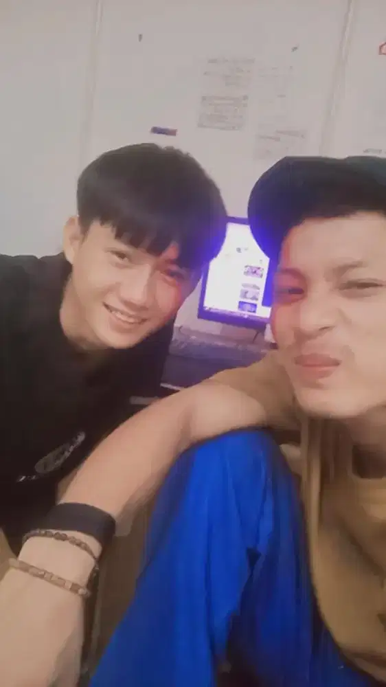 Nyarik kerja yg pasti dong