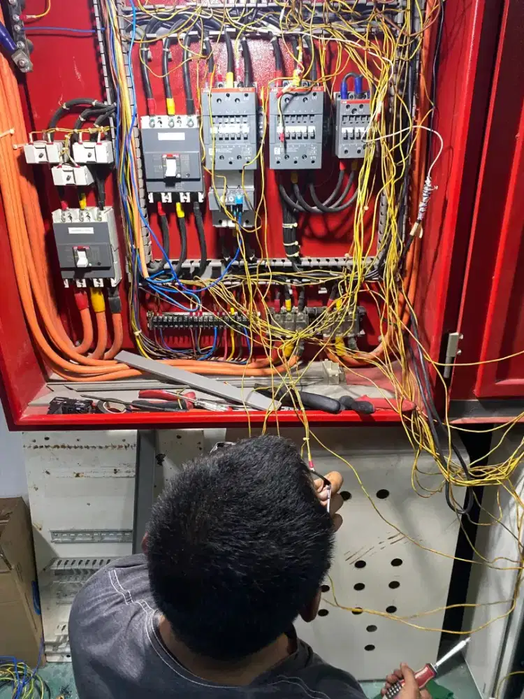 Tukang Listrik & kontruksi Surabaya
