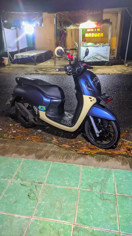 Nyari  pekerjaan driver /apa aja yng bisa saya kerjakan