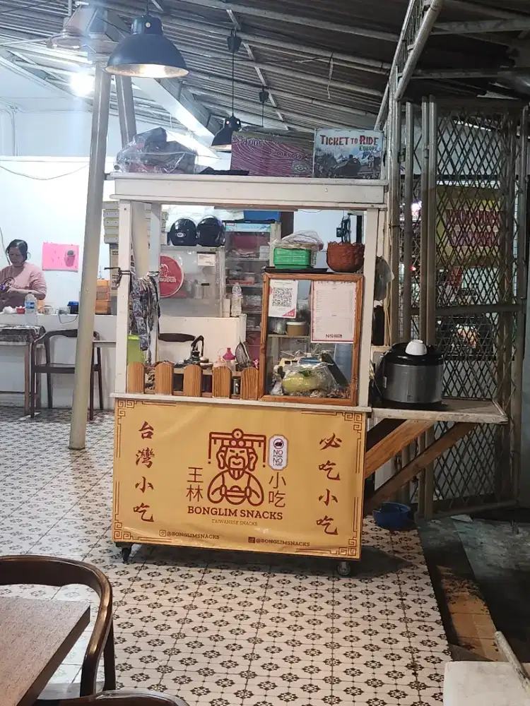 Lowongan kerja menjaga booth jualan