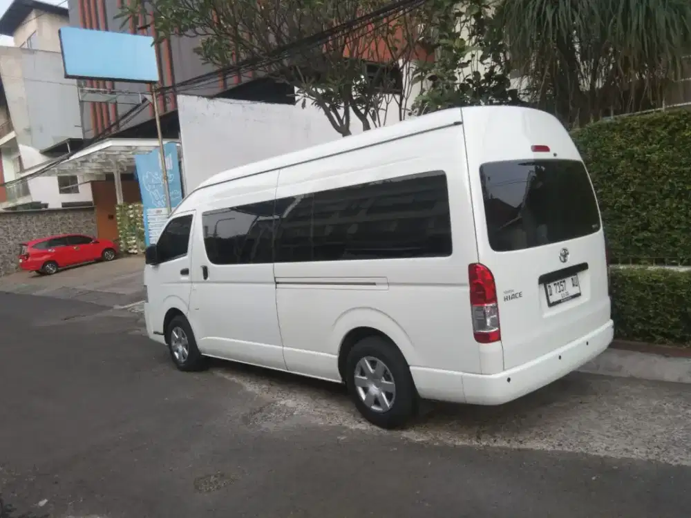 Rental mobil+ driver