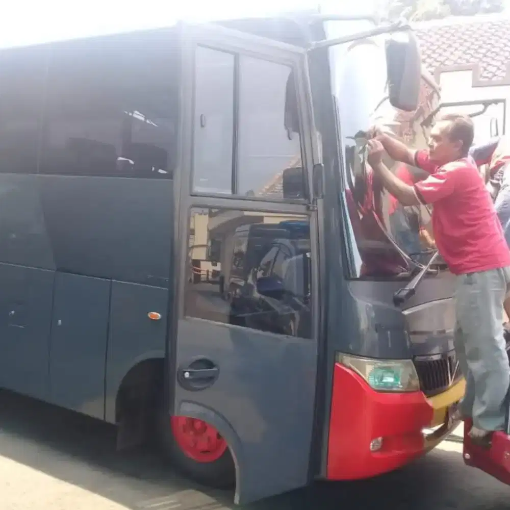 Kaca film dari Condet