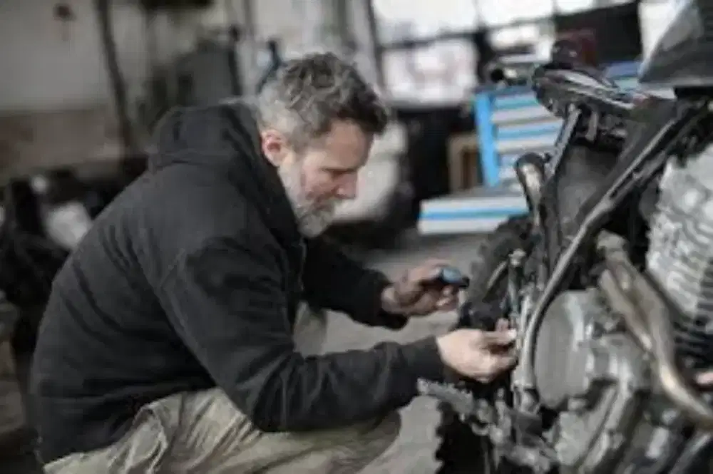 Loker Mekanik Motor
