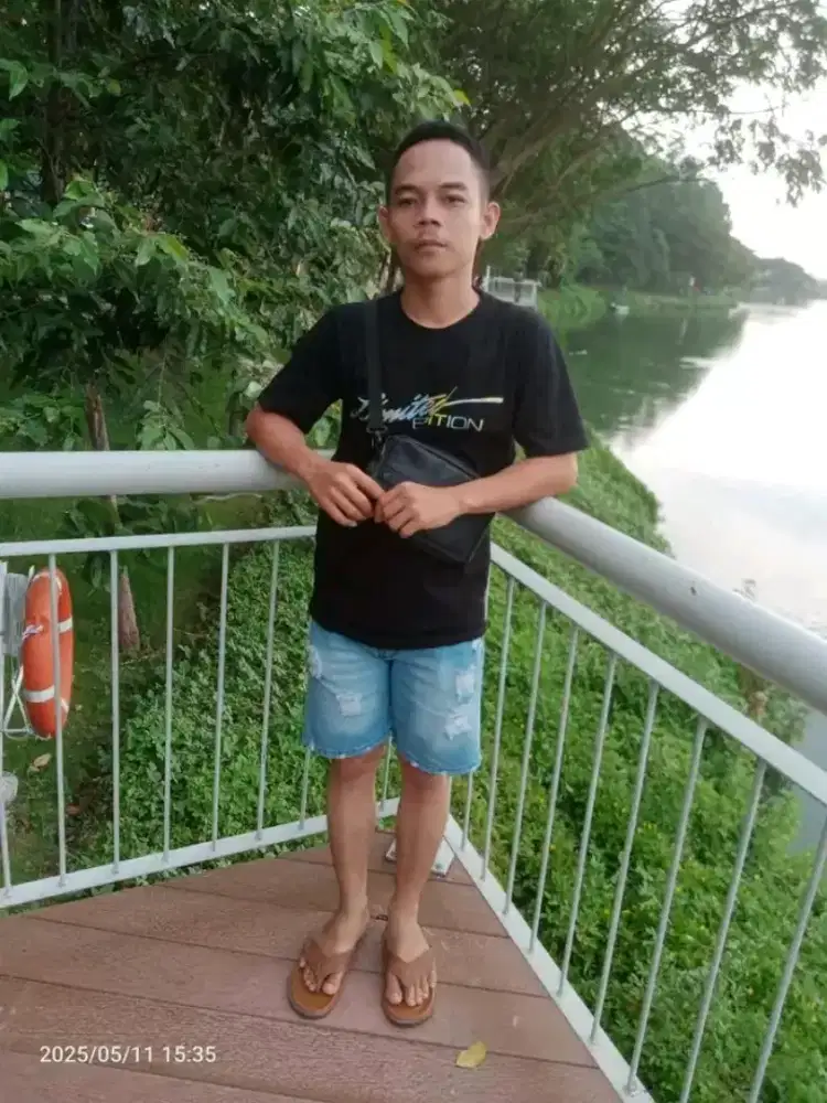 Saya lagi mencari pekerjaan sebagai driver truk, pribadi atau lain nya