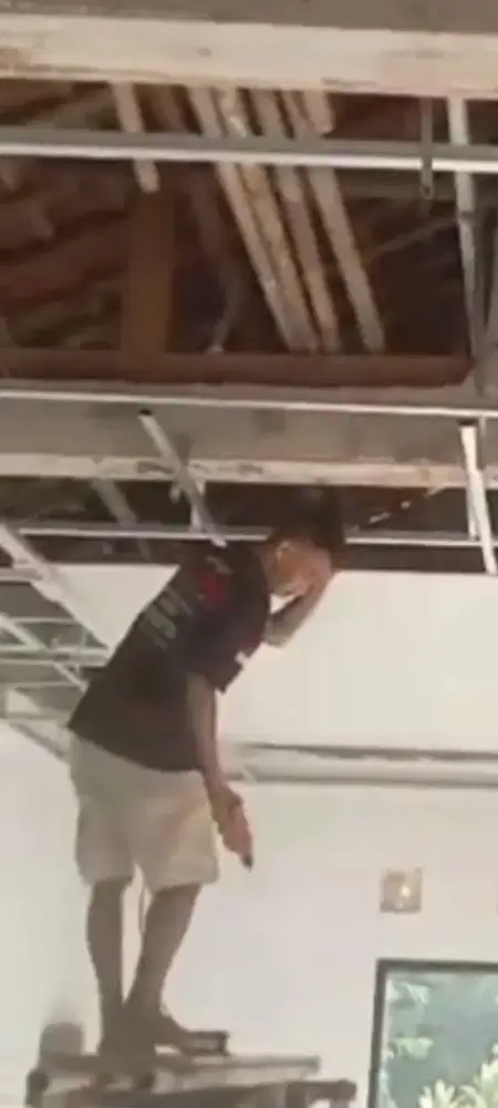 Cari pekerjaan sopir & Pemasangan atap PVC
