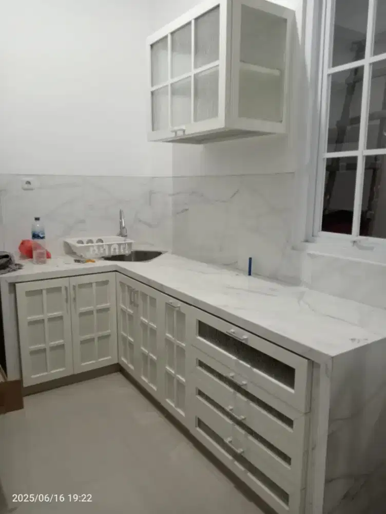 Tukang aluminium