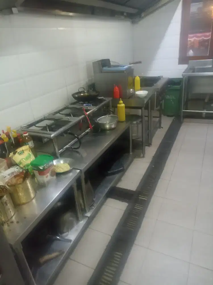 Dicari pegawai steward restauran
