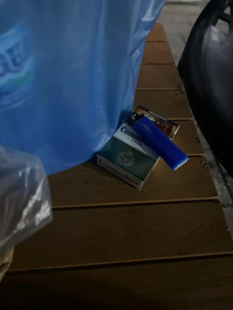 Dicari Waitres dan Tukang masak untuk di Cafe
