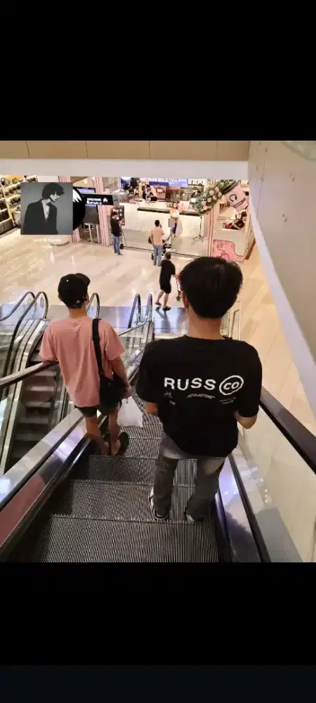 Driver pribadi dan ajudan