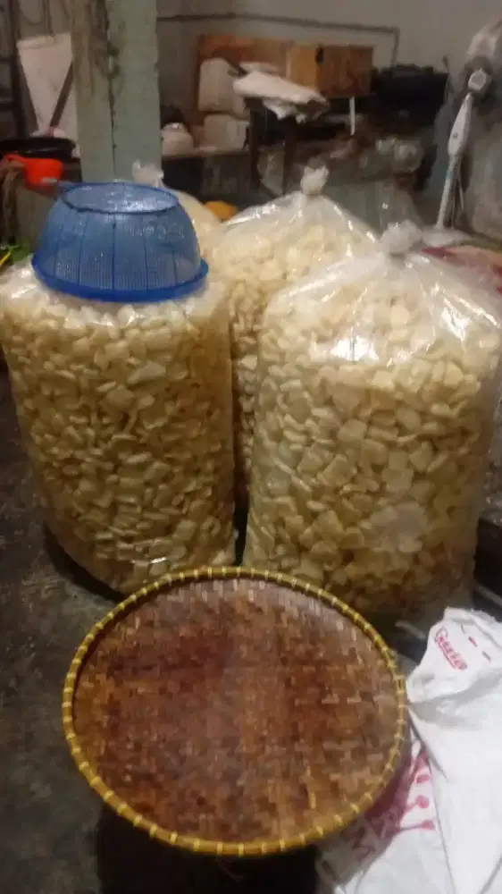 Lowongan kerja jaga stand jualan kerupuk jangek