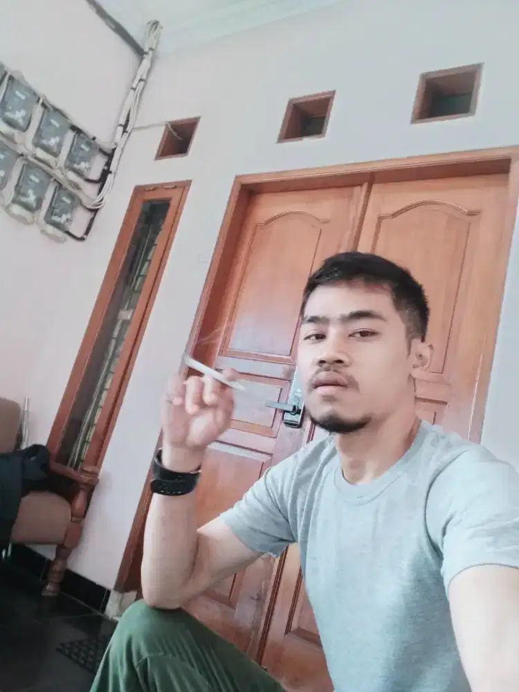 Mencari kerja apa saja