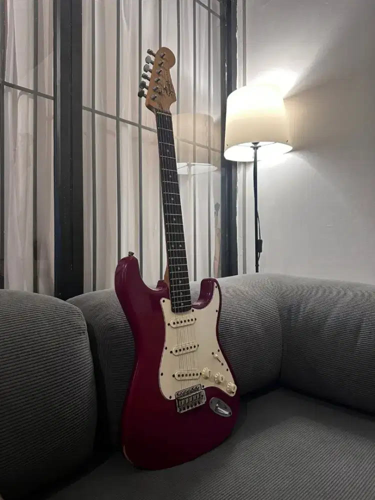 Les gitar dasar