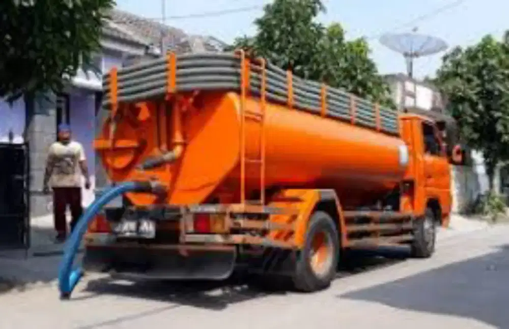 SEDOT WC DAN MAMPET KEMBANGAN SEKITARNYA