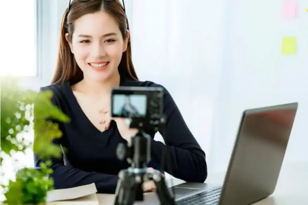 Loker Host streaming