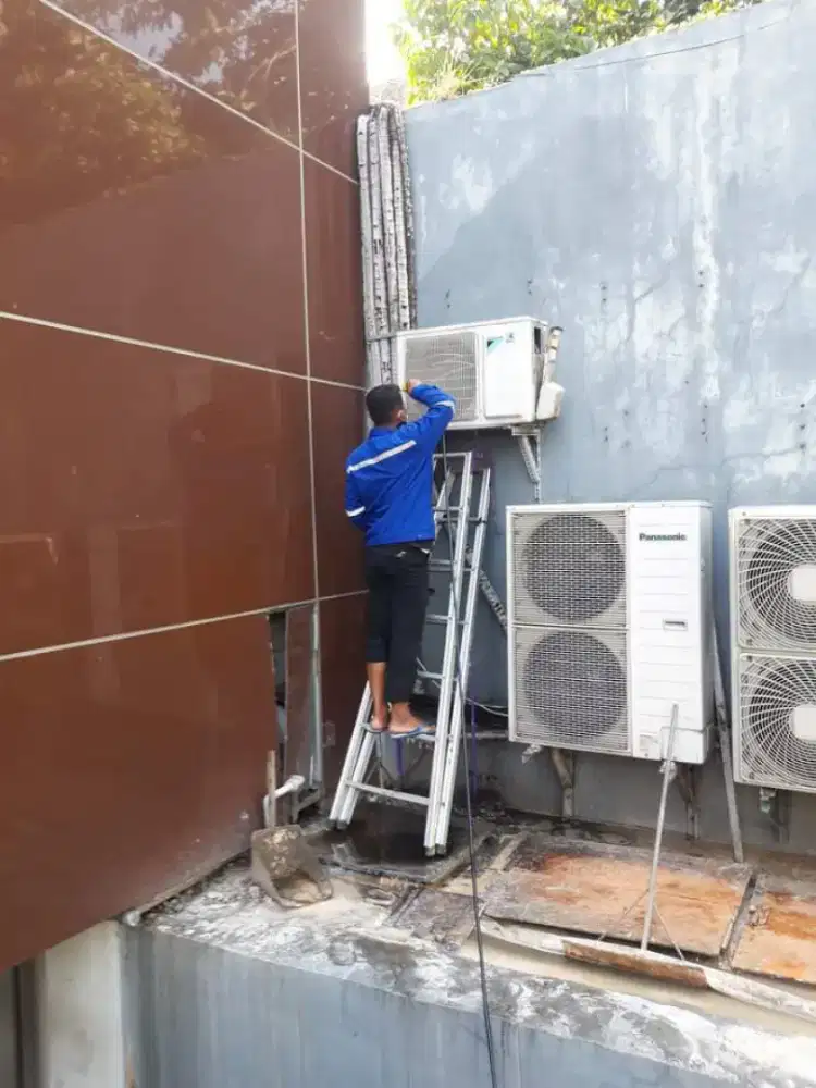 SERVICE AC & CLEANING AC