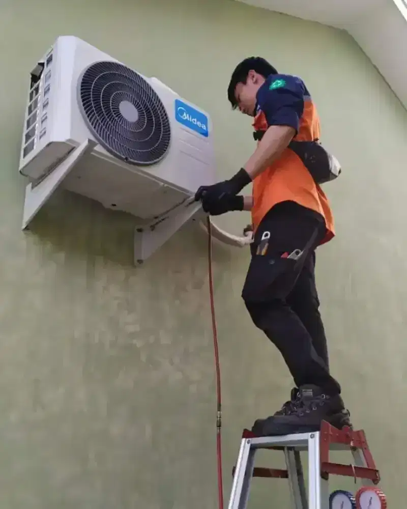 SERVICE AC & CLEANING AC