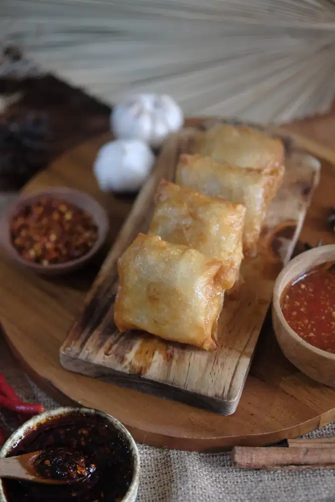 tukang masak/koki.. terutama bisa goreng ayam