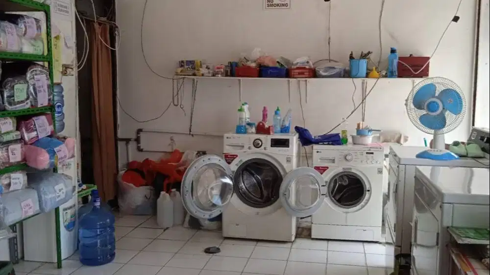 Staff Laundry Wanita