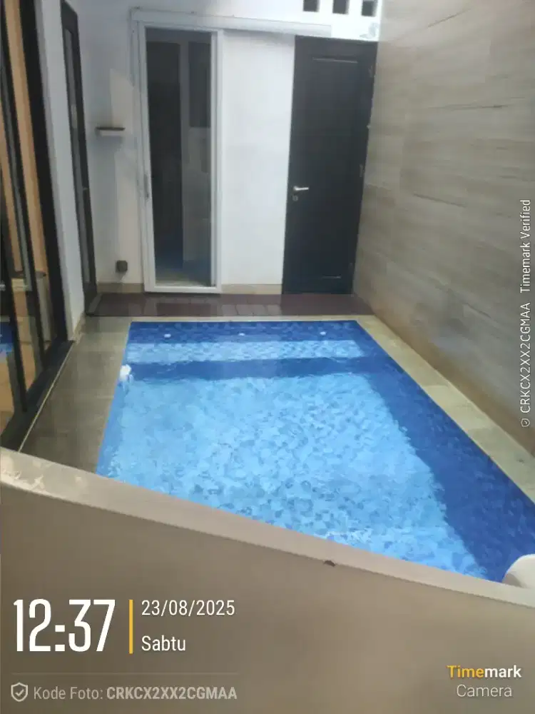 Jasa perawatan kolam renang