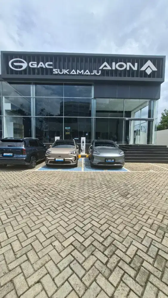 Sales Executive & Sales Counter