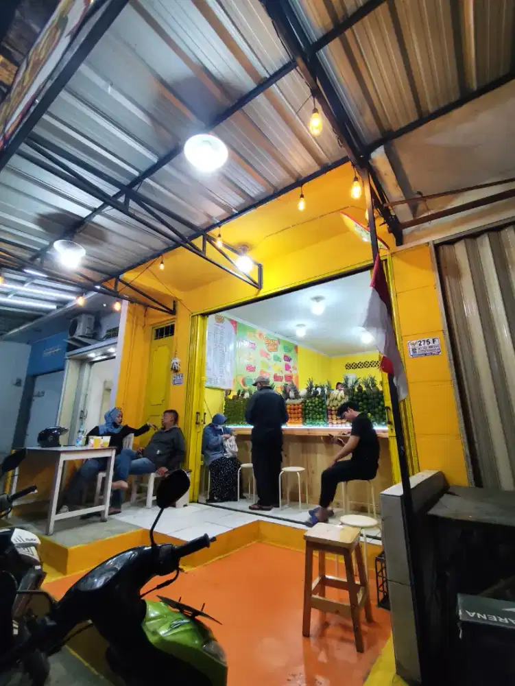 CREW OUTLET WANITA BERHIJAB BEKASI UTARA & TARUMAJAYA