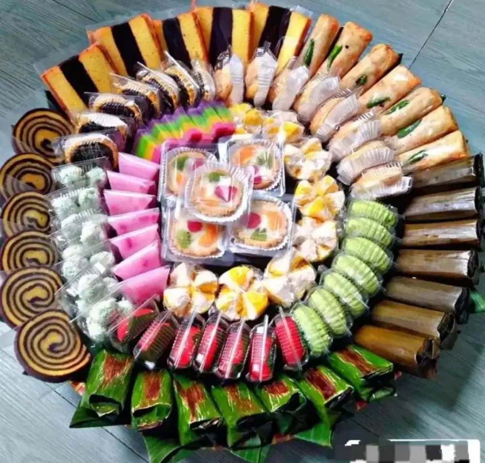 PENJAGA OUTLET JAJANAN PASAR