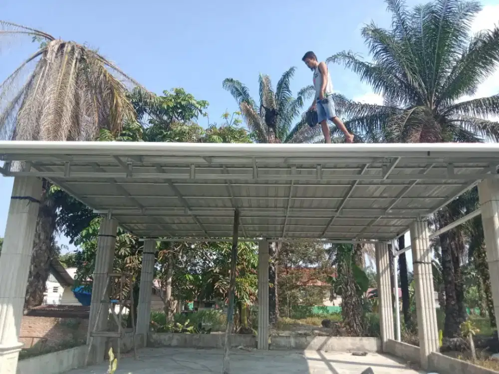 Kanopi baja ringan
