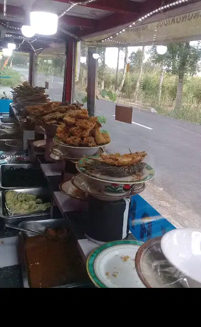 Koki/juru masak masakan padang