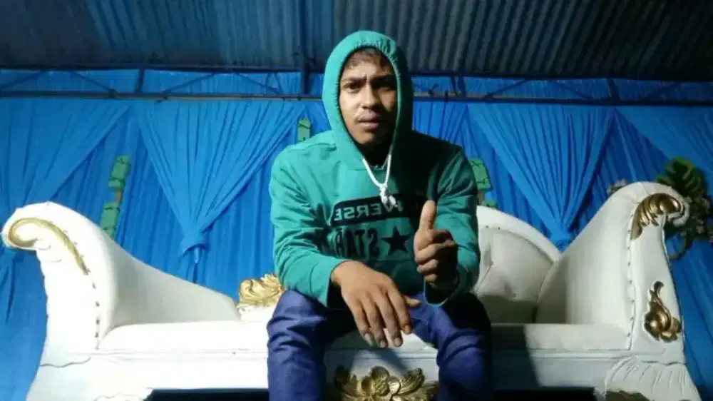 Cari kerjaan apa aja