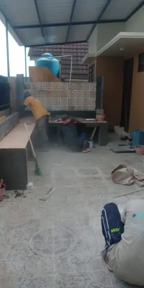 Tukang serba bisa