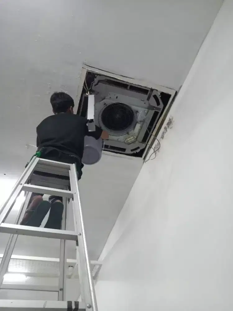 Servis AC Cleaning AC instalasi Listrik Instalasi CCTV