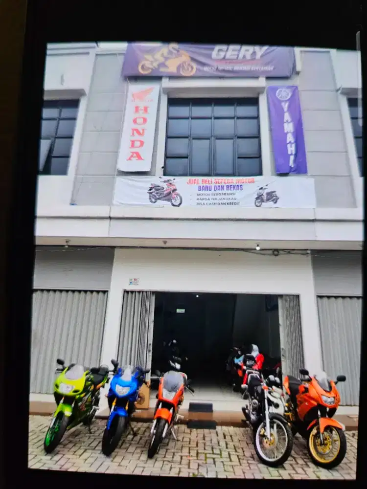 Dicari Marketing Live Medsos untuk jual motor baru dan second