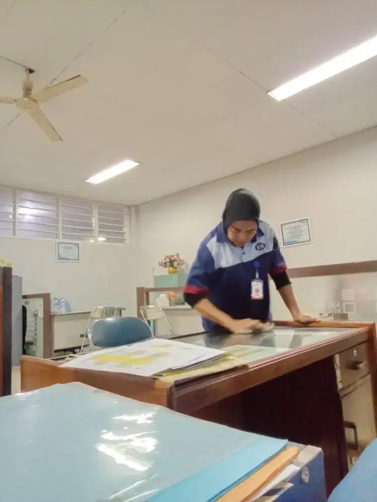 Leader dan Cleaner
