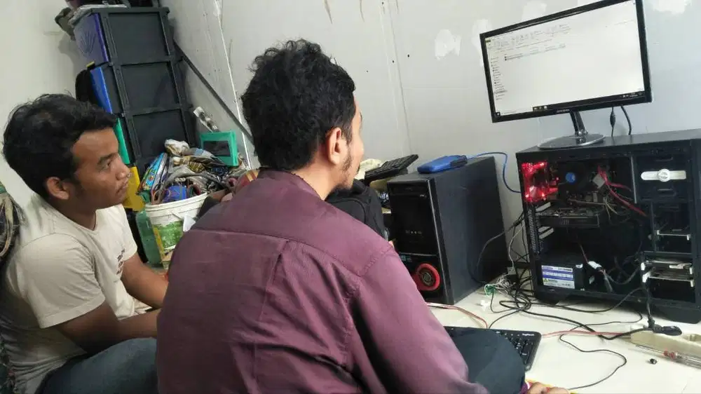 Jasa Service Komputer, Servis Laptop PC, Instal Ulang, Bisa Panggilan