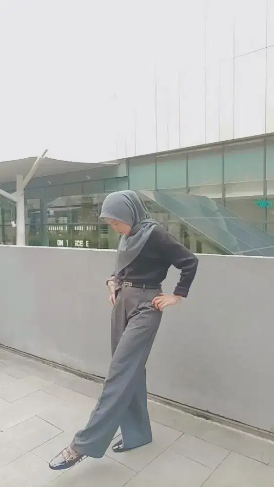 MENCARI PEKERJAAN SEBAGAI ASISTEN PRIBADI, ASISTEN PENGAJAR, JAGA TOKO