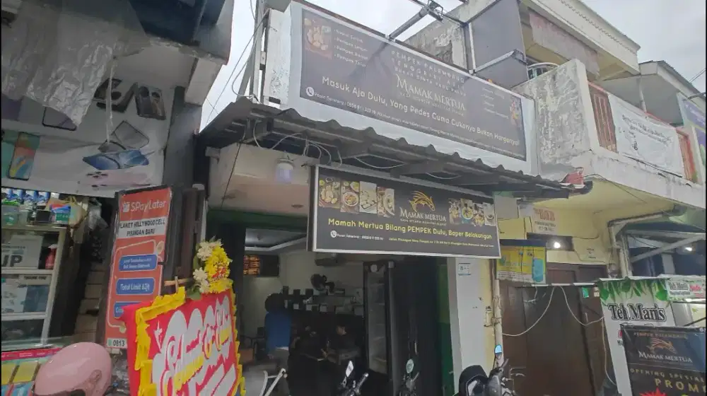 Di cari kasir dan pegawai toko