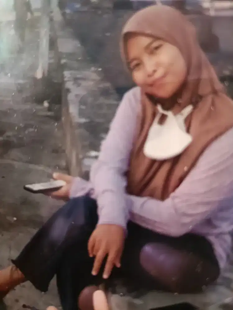 Cari kerja, waiters,kasir, admin atau tukang sapu jalan juga boleh