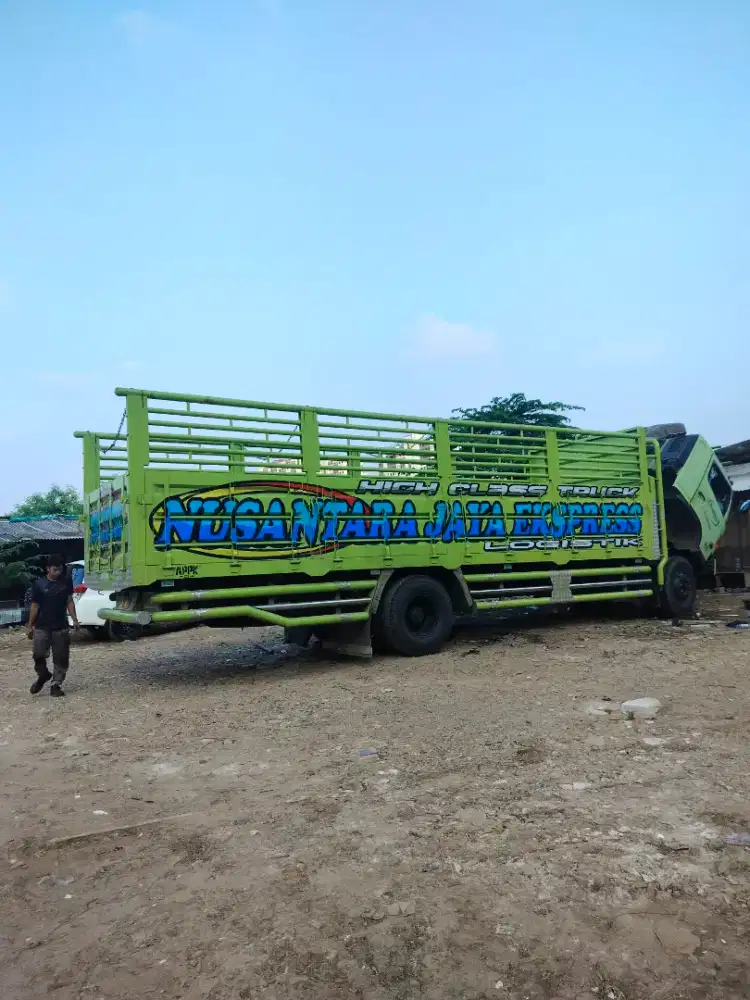 Admin bengkel truk