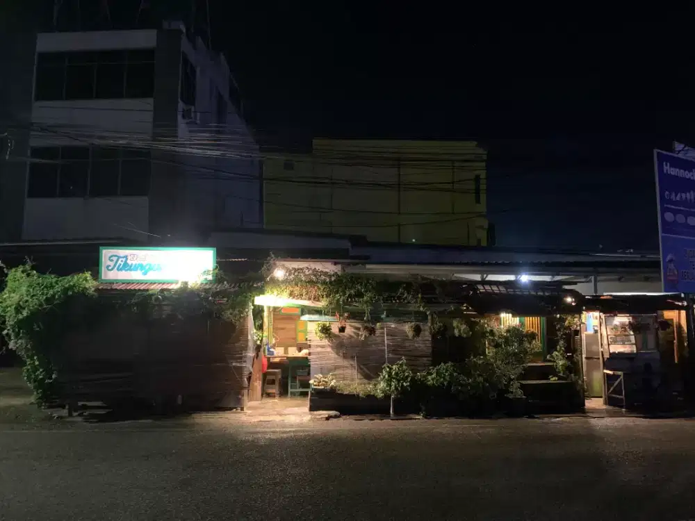 Lowon kerja rumah makan