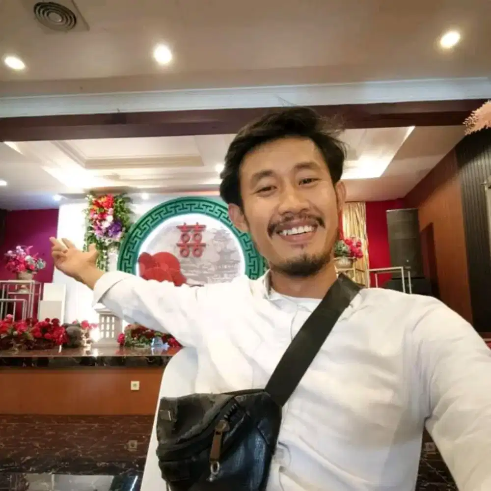 Saya sedang mencari pekerjaan sopir pribadi atau apa saja