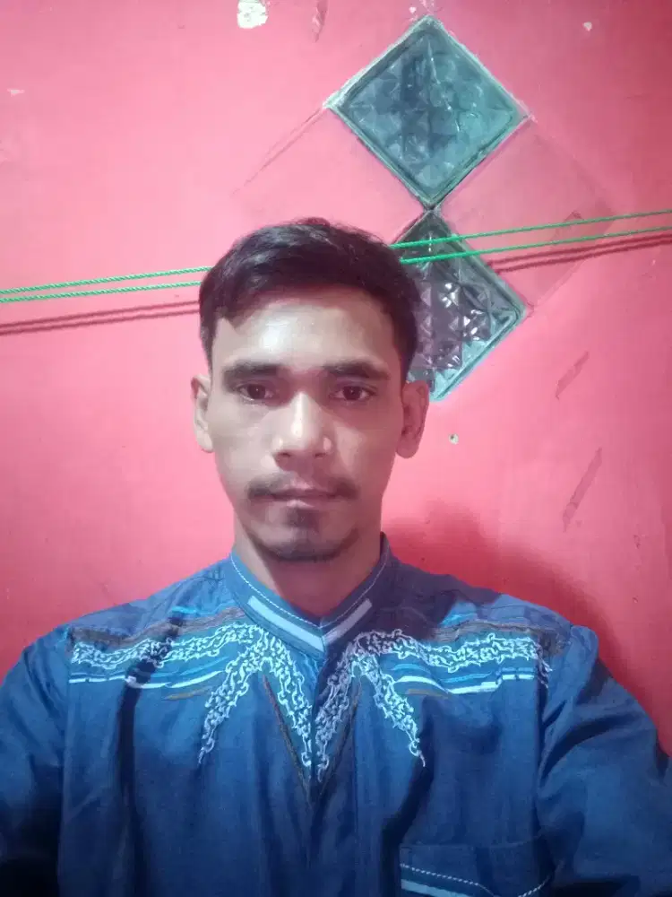 Lagi butuh kerjaan, kerja apa aja yg penting ada pendapatan ,