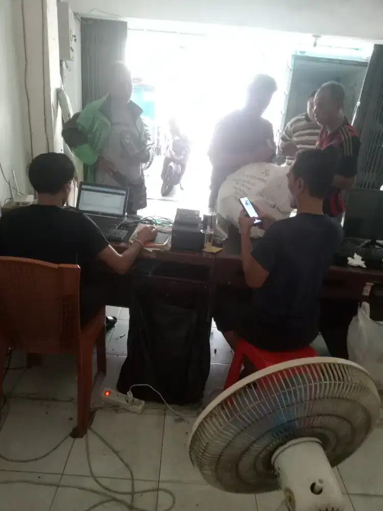 Admin serabutan
