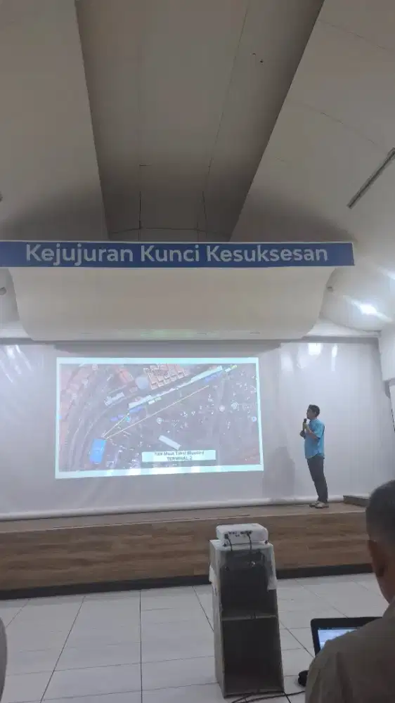 Lowongan Supir Taksi dan Rental
