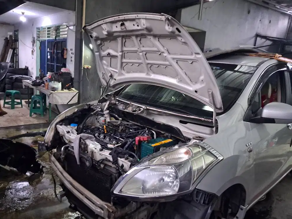 butuh laki2 buat bengkel mobil lgs kerja